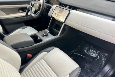 2025 Land Rover Discovery Sport SE