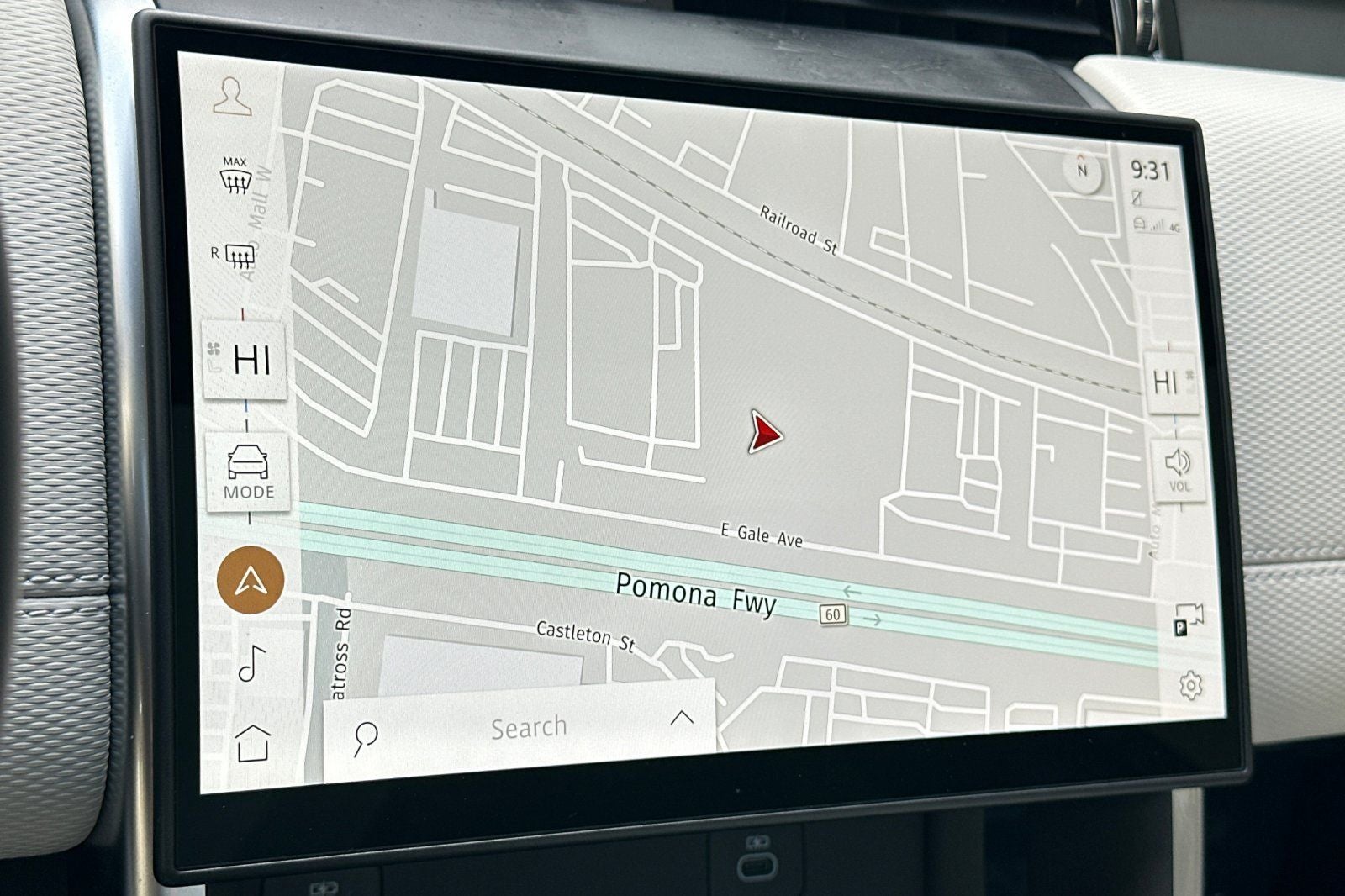 2025 Land Rover Discovery Sport SE