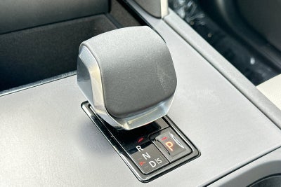 2025 Land Rover Discovery Sport SE