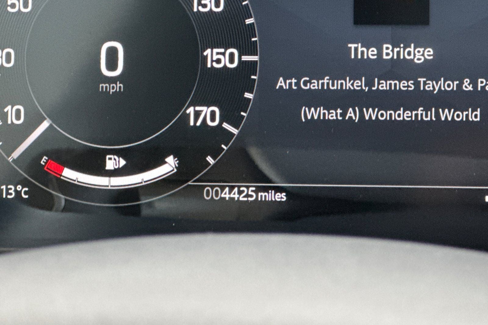 2025 Land Rover Discovery Sport SE