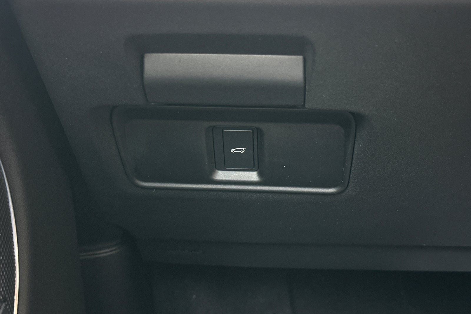 2025 Land Rover Discovery Sport SE