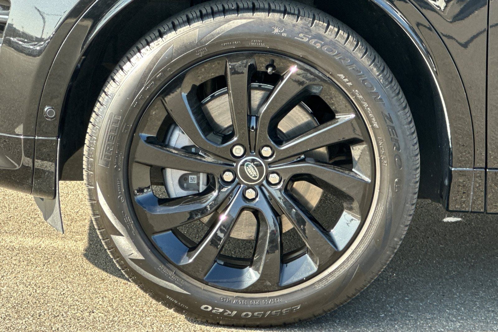 2025 Land Rover Discovery Sport SE