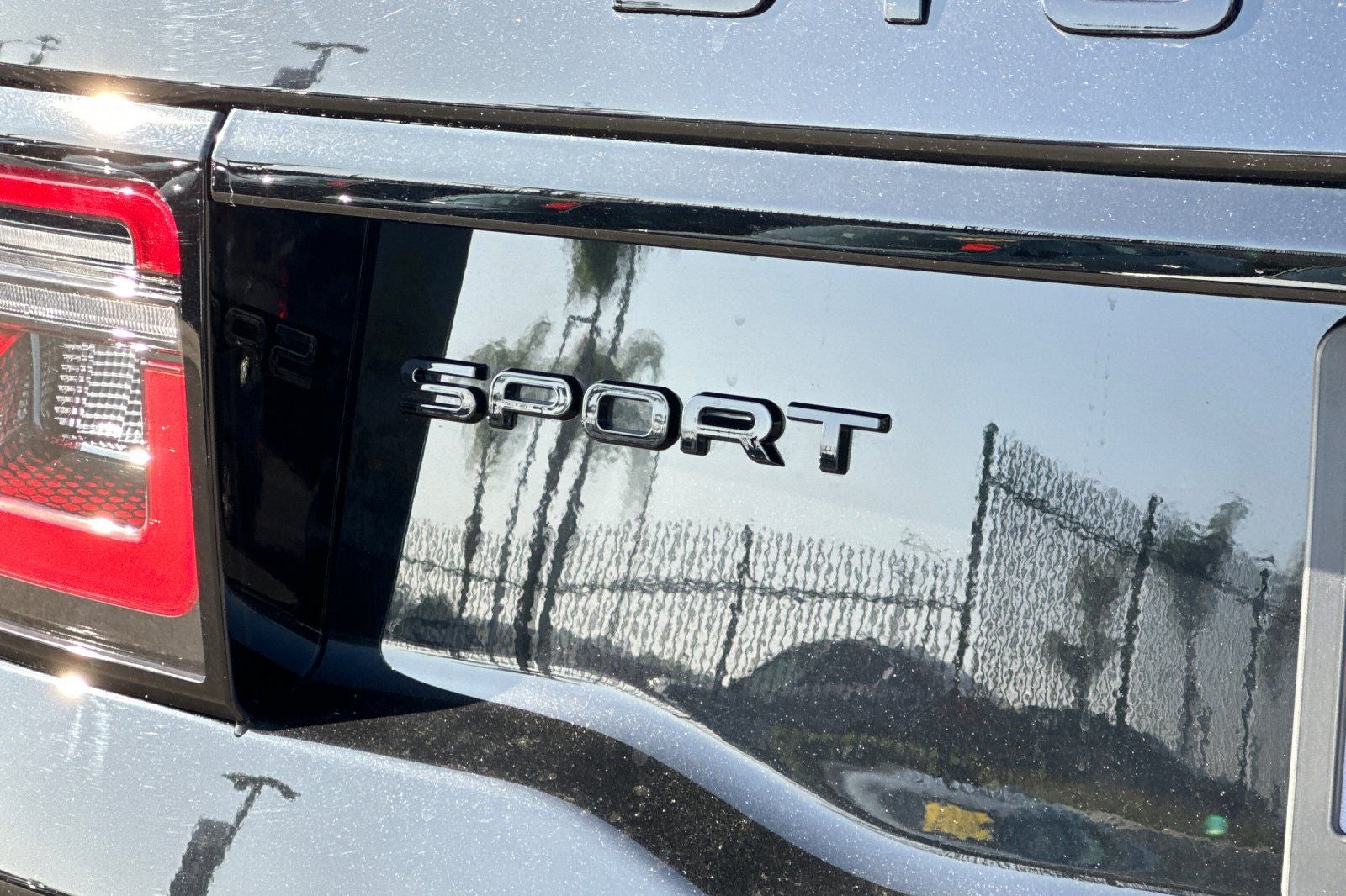 2025 Land Rover Discovery Sport SE