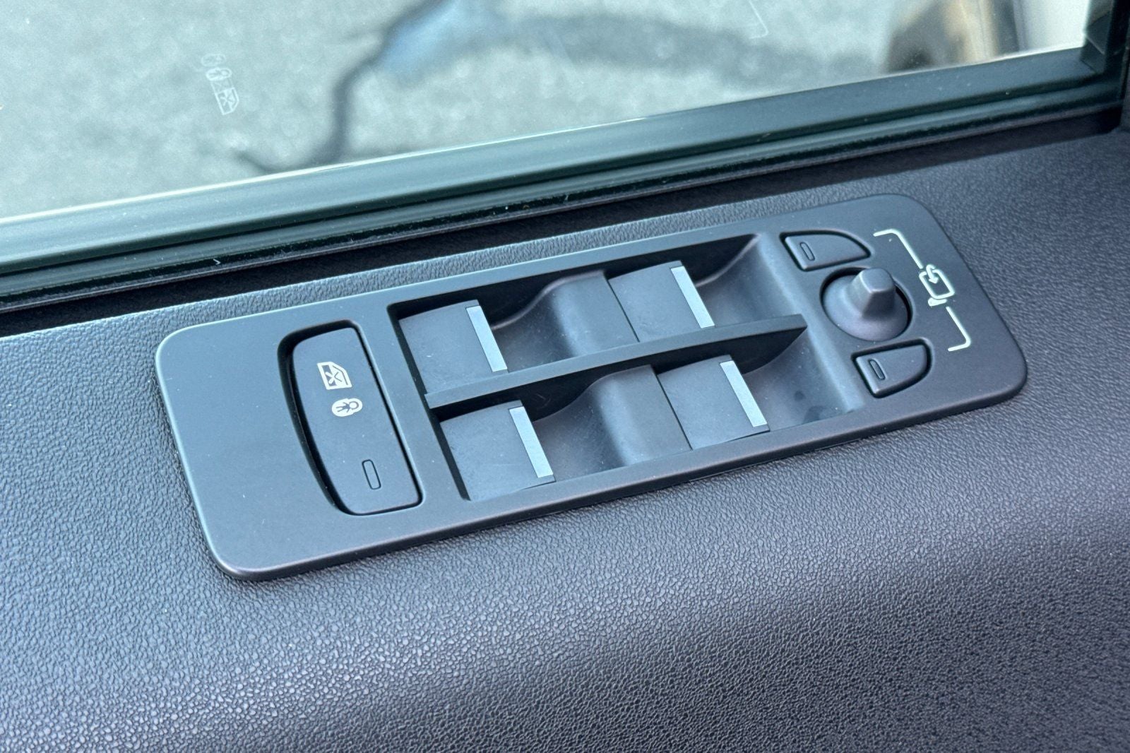 2025 Land Rover Discovery Sport SE