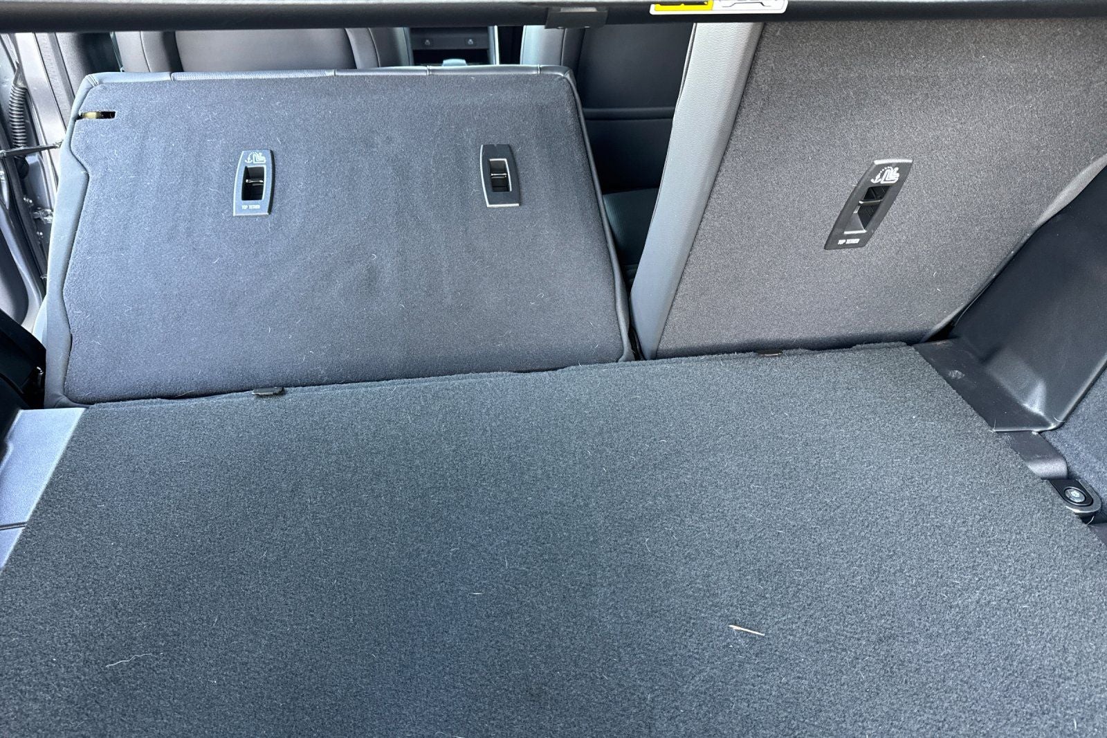 2025 Land Rover Discovery Sport SE