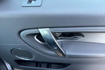 2025 Land Rover Discovery Sport SE