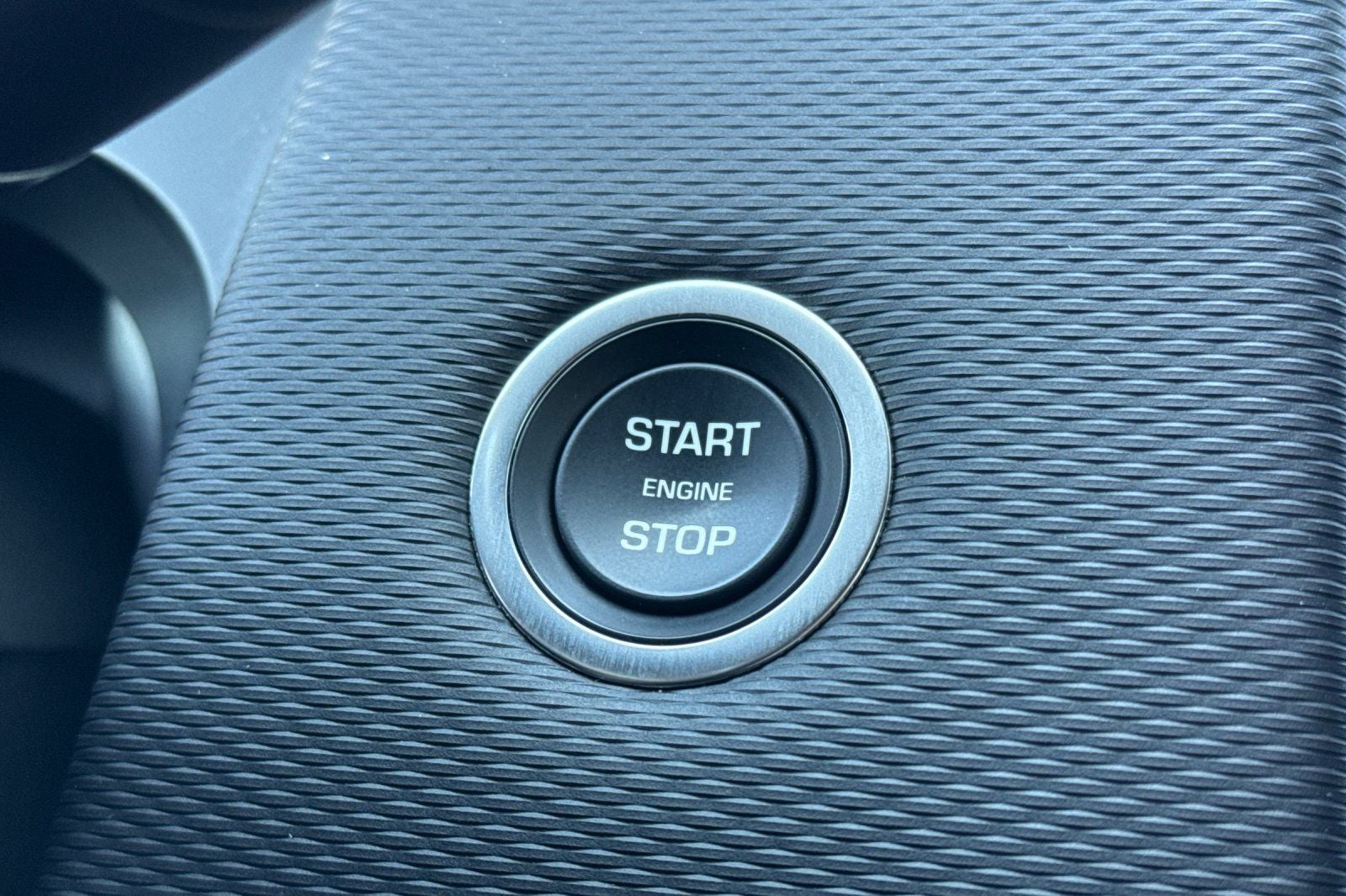 2025 Land Rover Discovery Sport SE