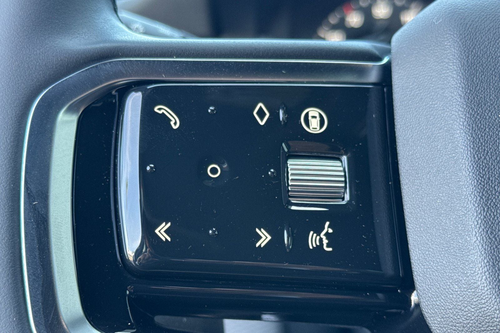 2025 Land Rover Discovery Sport SE