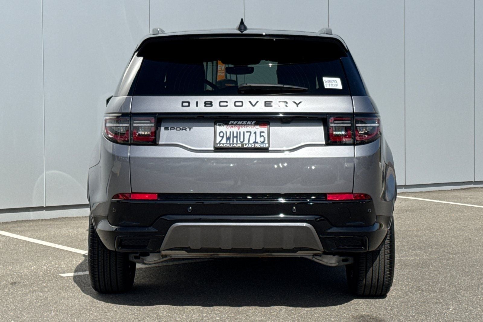 2025 Land Rover Discovery Sport SE