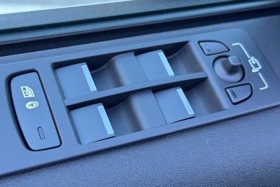 2025 Land Rover Discovery Sport SE