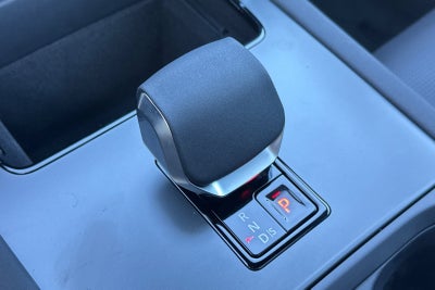 2025 Land Rover Discovery Sport SE