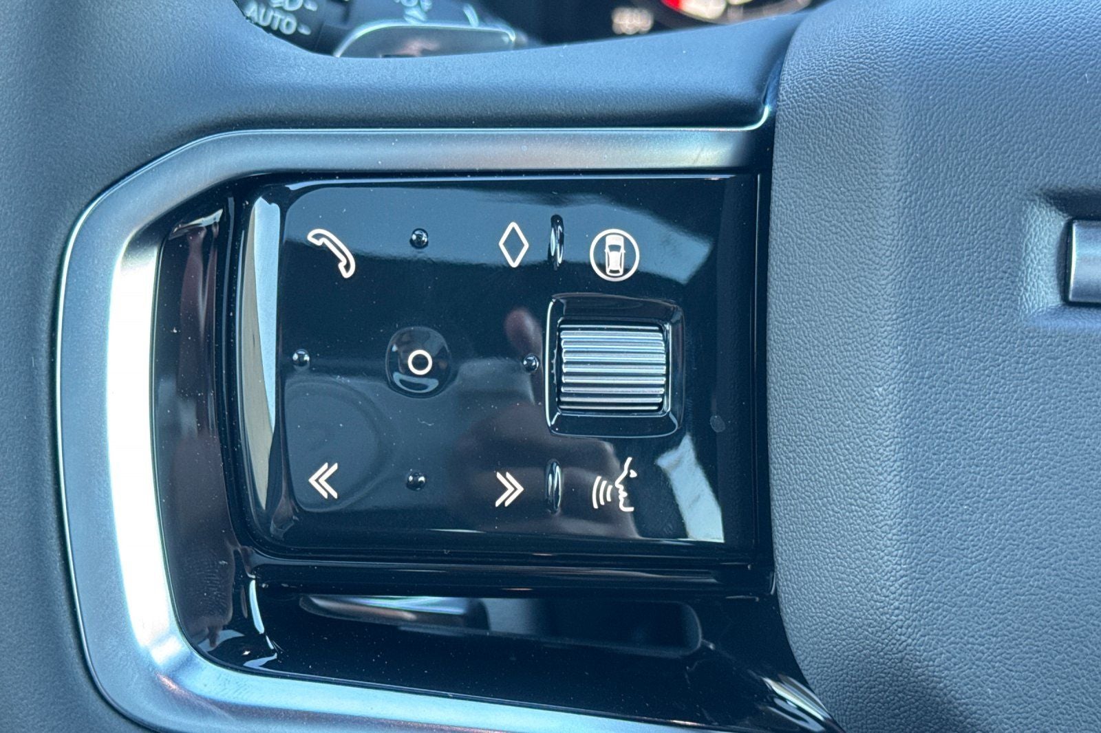 2025 Land Rover Discovery Sport SE