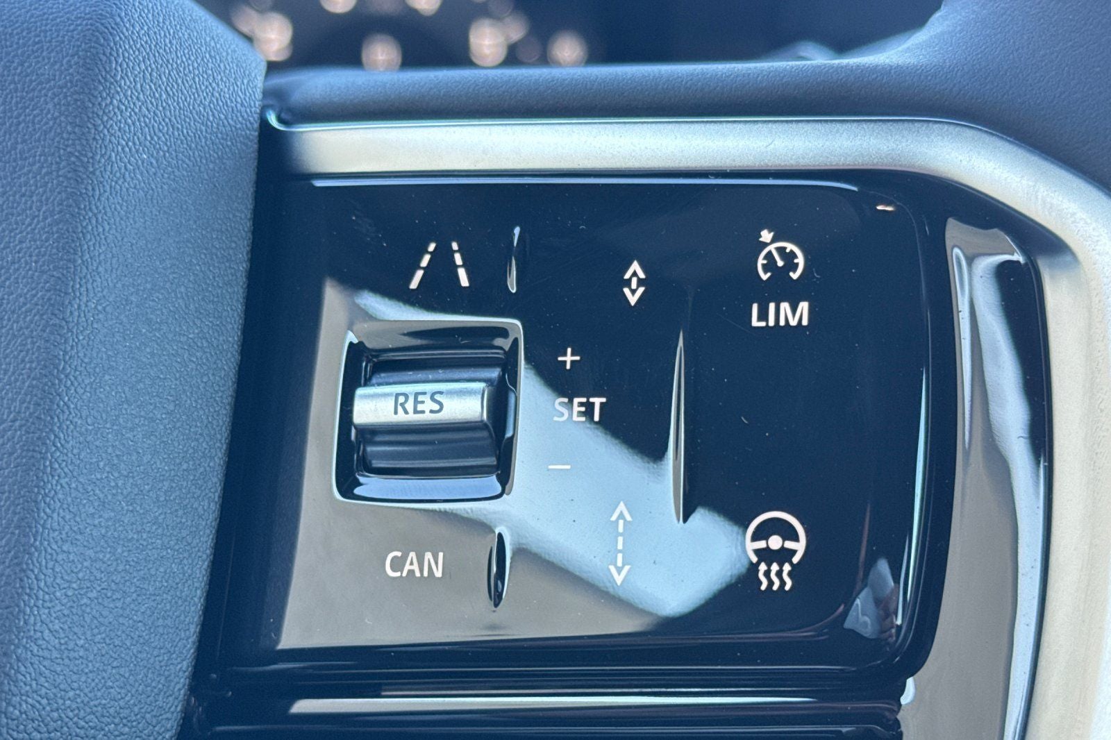 2025 Land Rover Discovery Sport SE