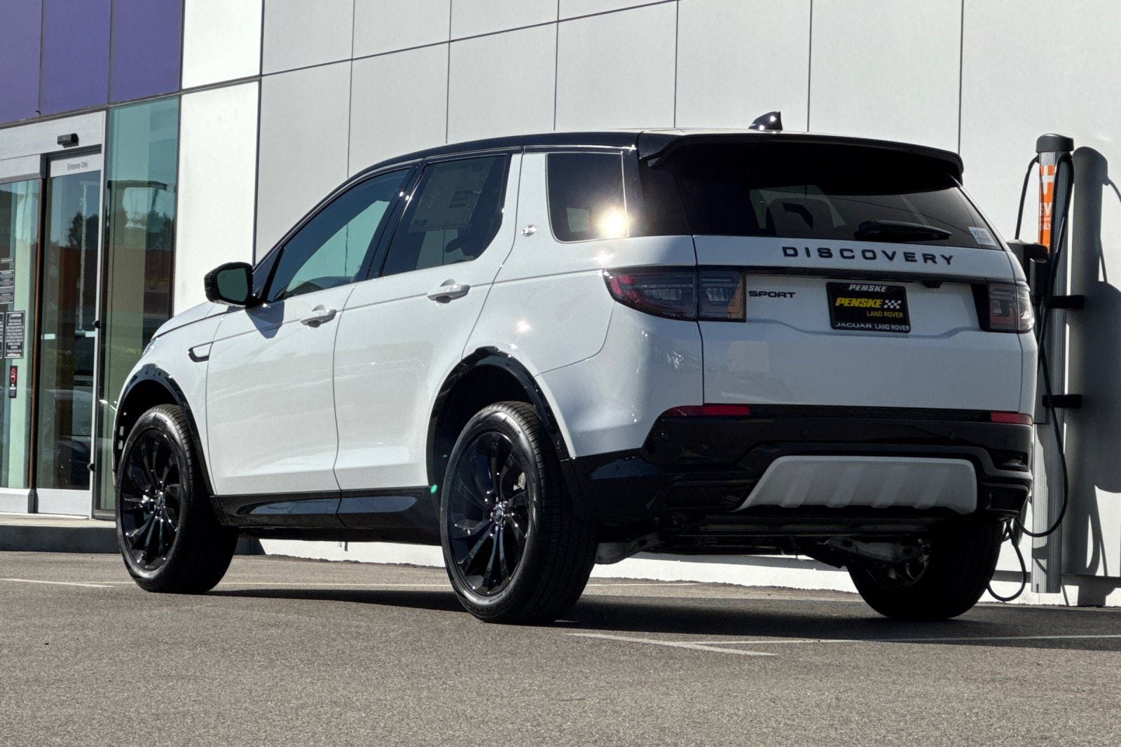 2025 Land Rover Discovery Sport SE