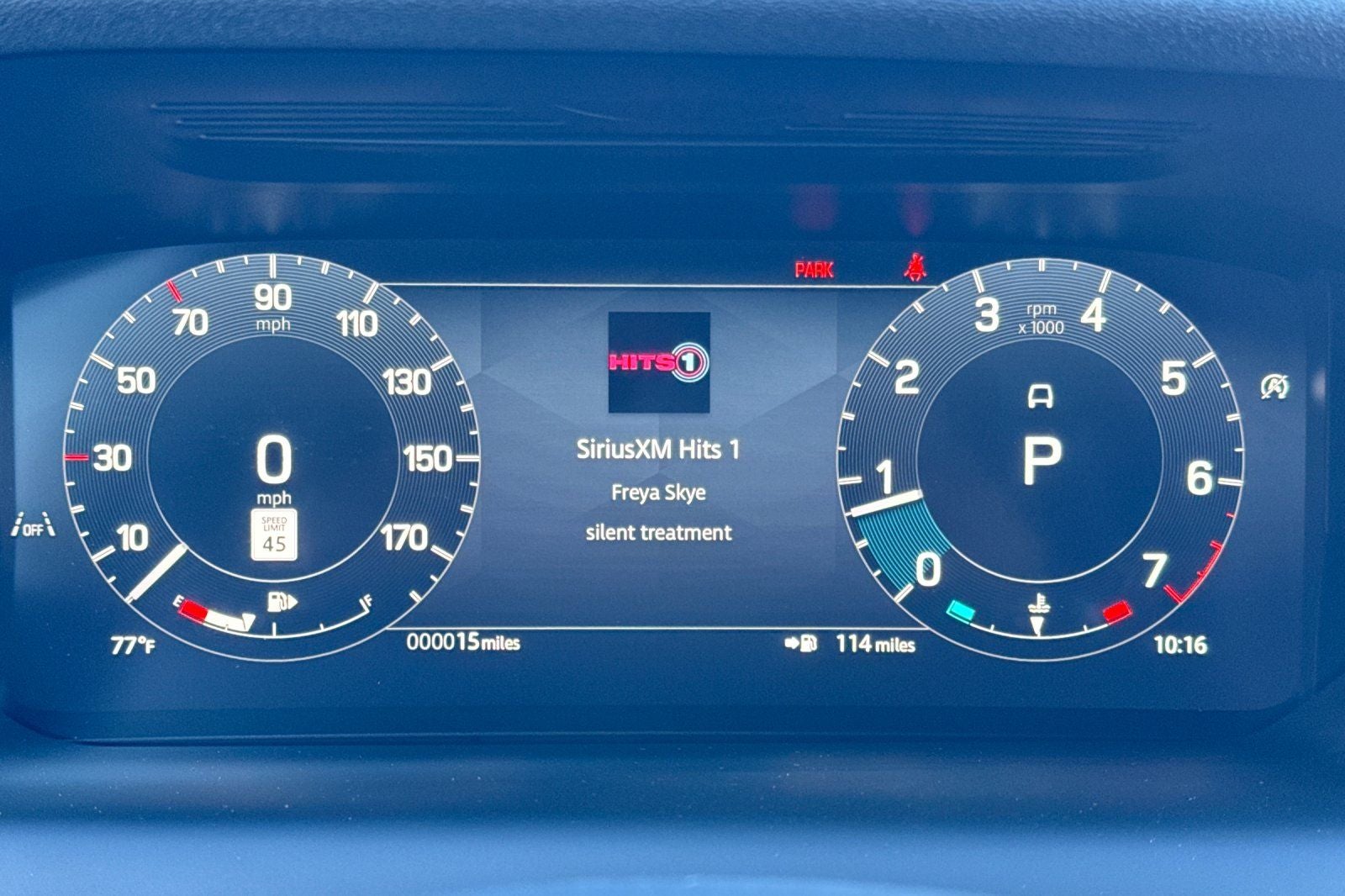 2025 Land Rover Discovery Sport SE