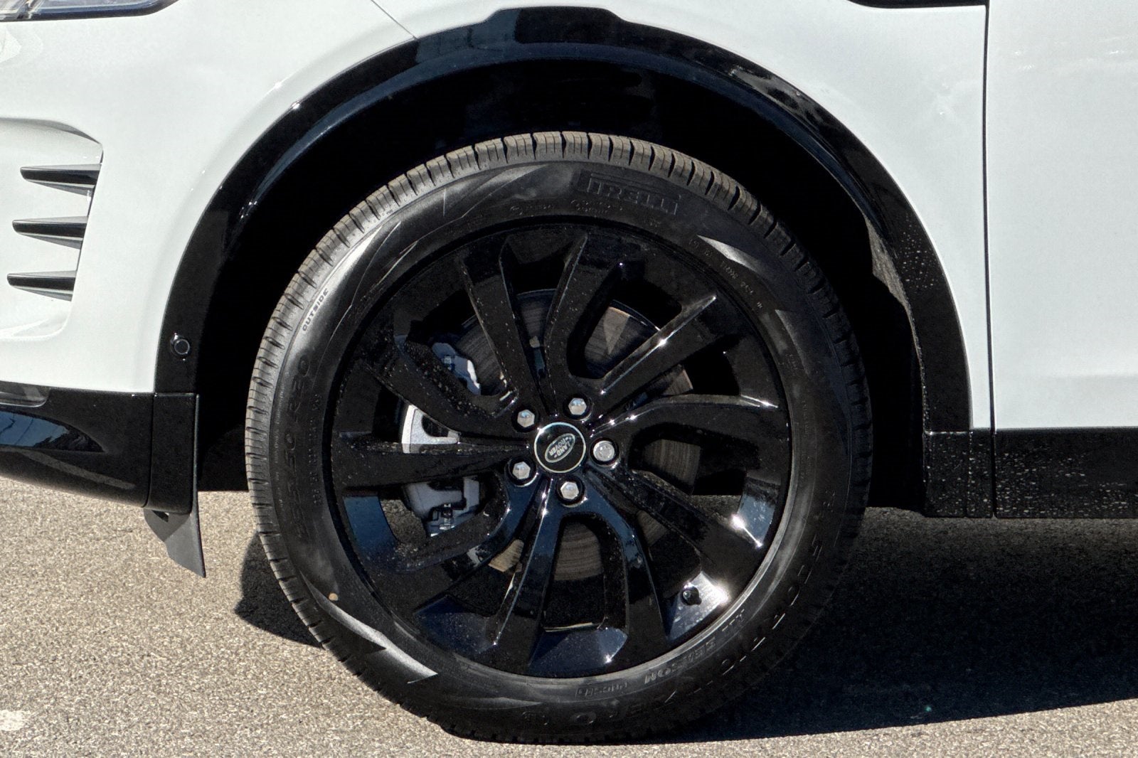 2025 Land Rover Discovery Sport SE