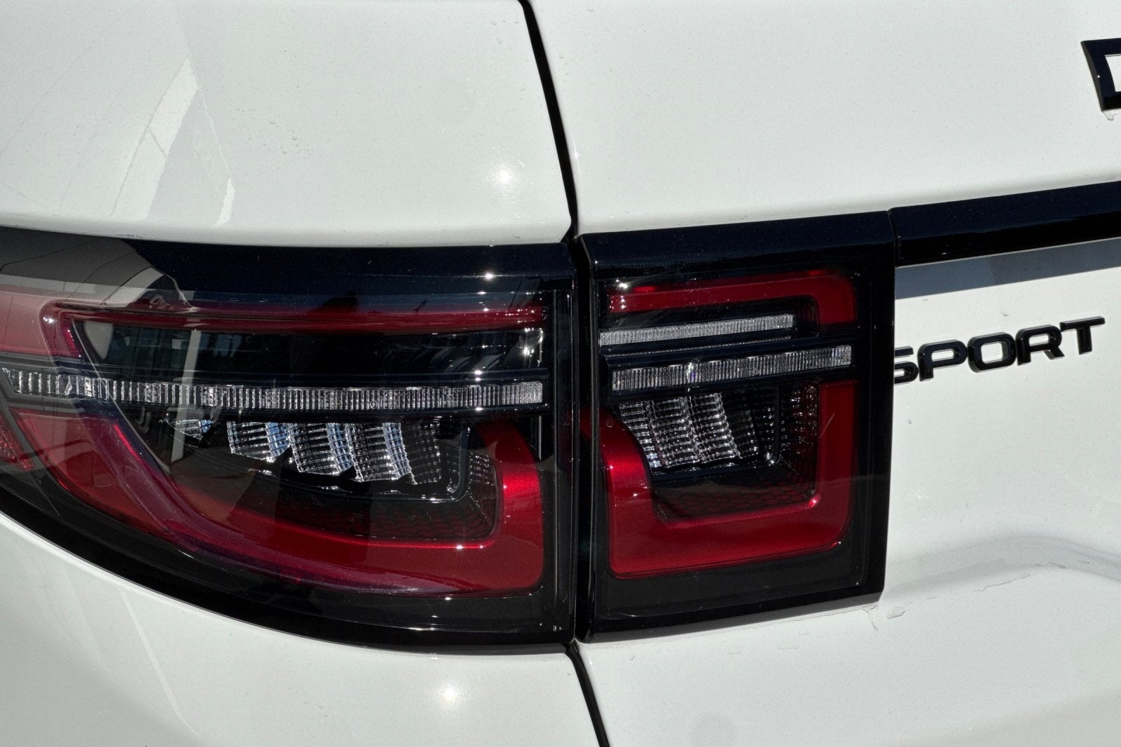 2025 Land Rover Discovery Sport SE