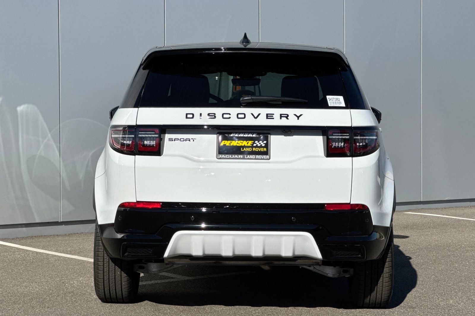 2025 Land Rover Discovery Sport SE
