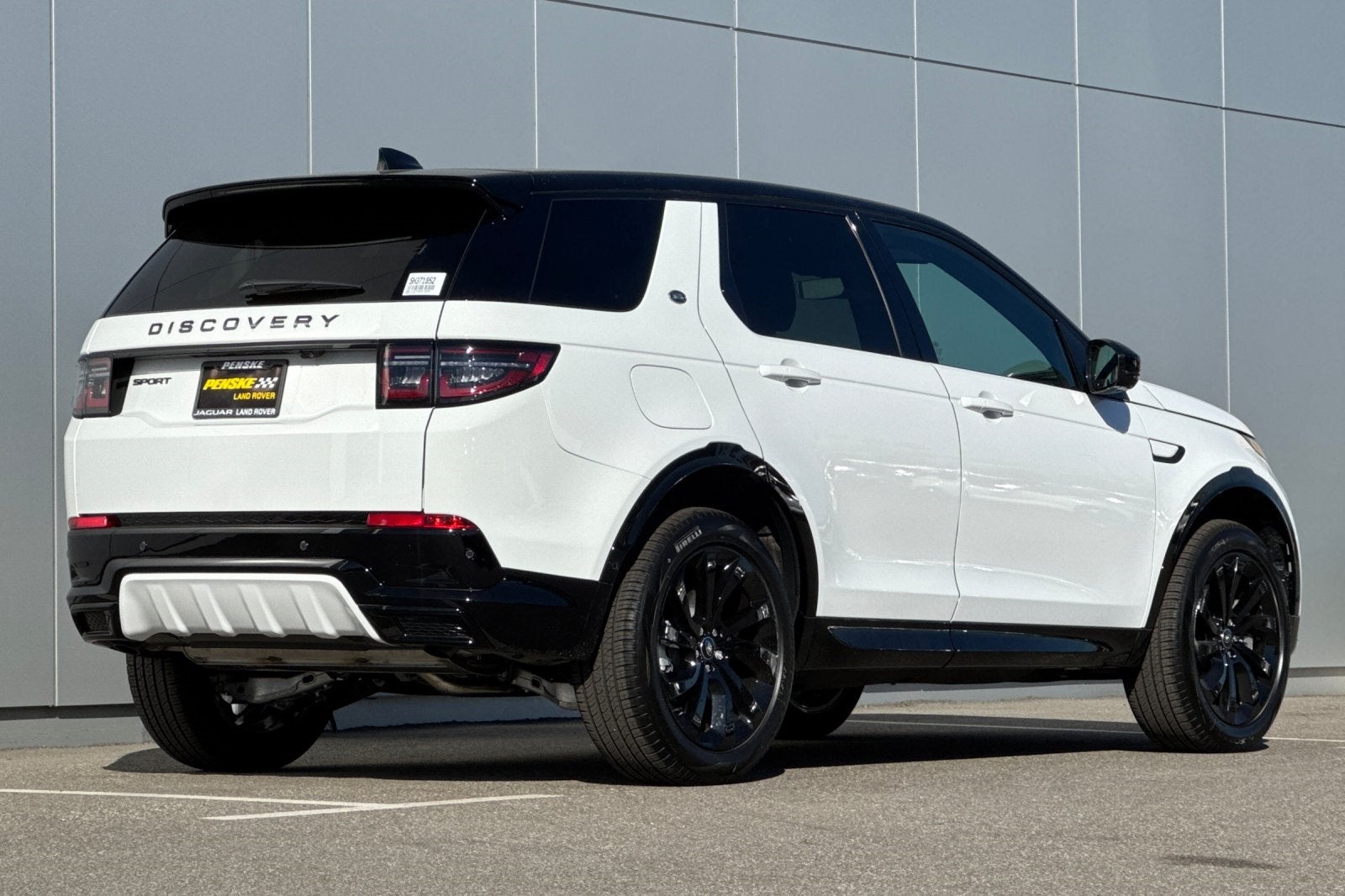 2025 Land Rover Discovery Sport SE