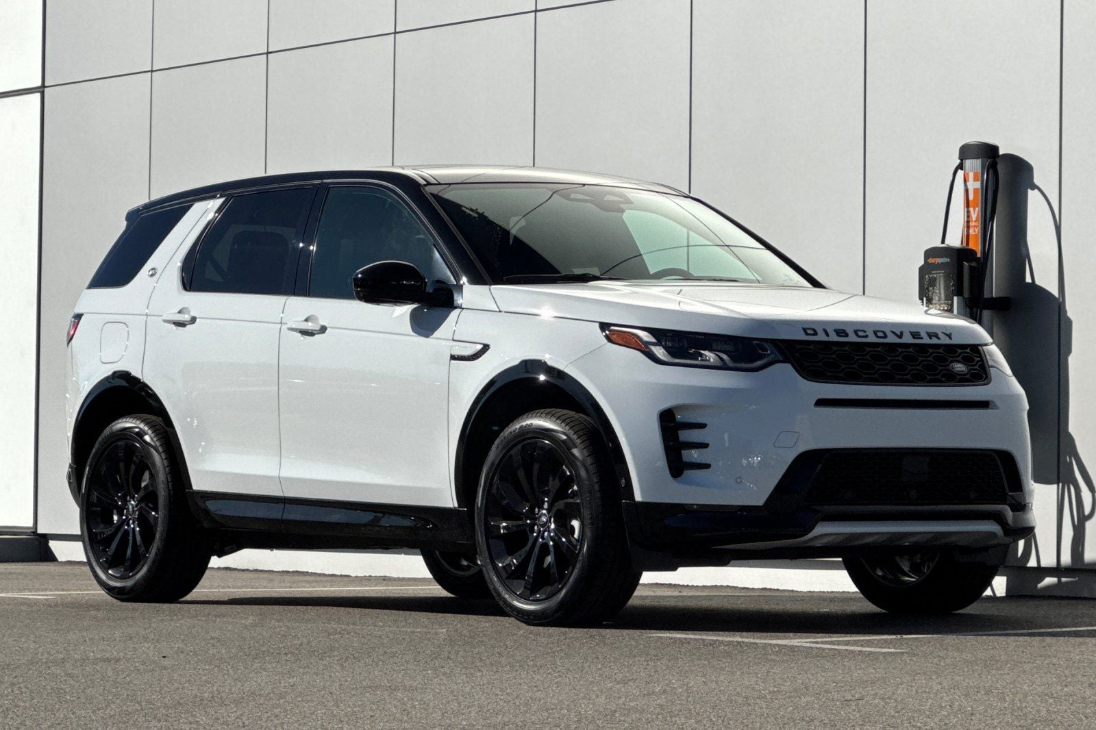 2025 Land Rover Discovery Sport SE