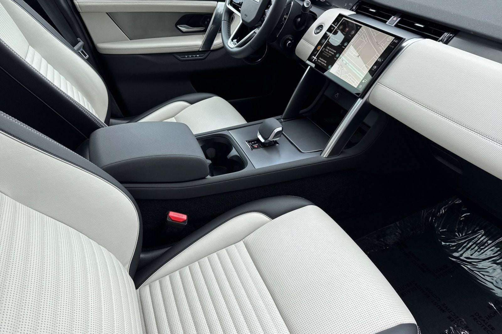 2025 Land Rover Discovery Sport SE