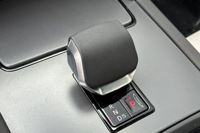 2025 Land Rover Discovery Sport SE