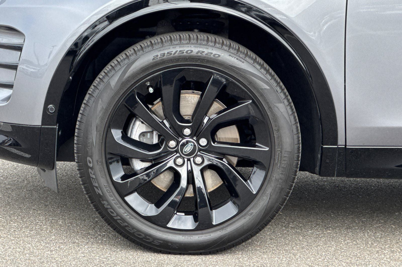 2025 Land Rover Discovery Sport SE