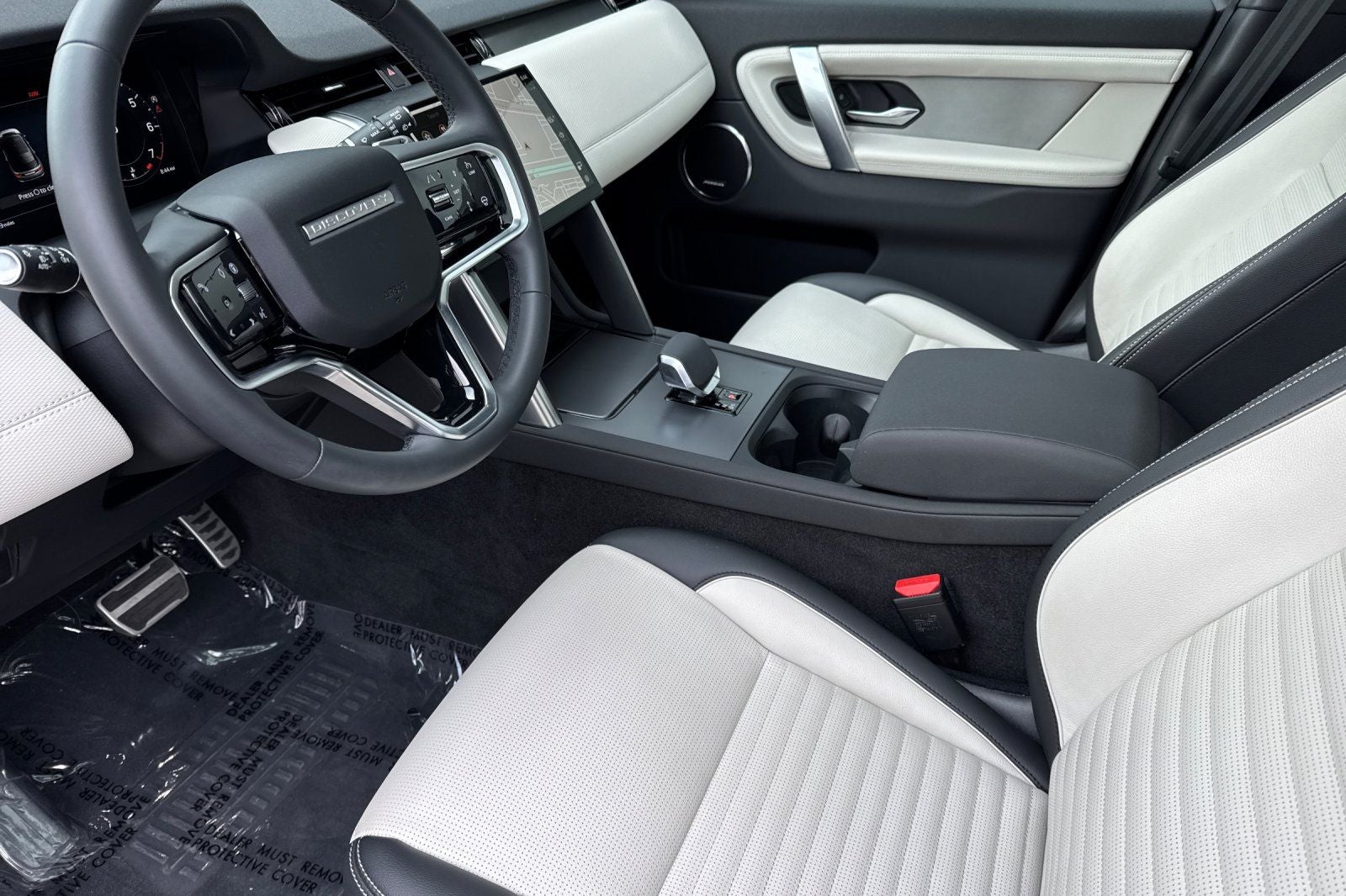 2025 Land Rover Discovery Sport SE