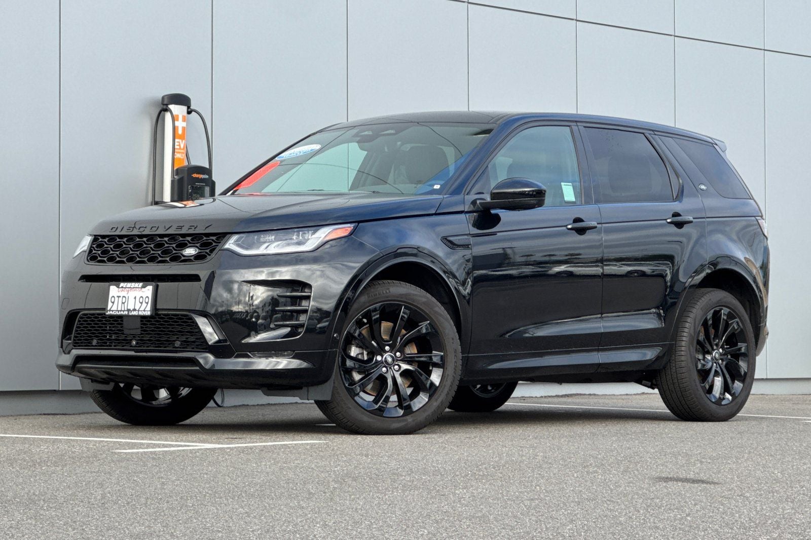 2025 Land Rover Discovery Sport SE