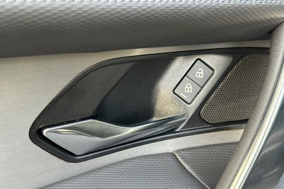 2025 Land Rover Discovery Sport SE