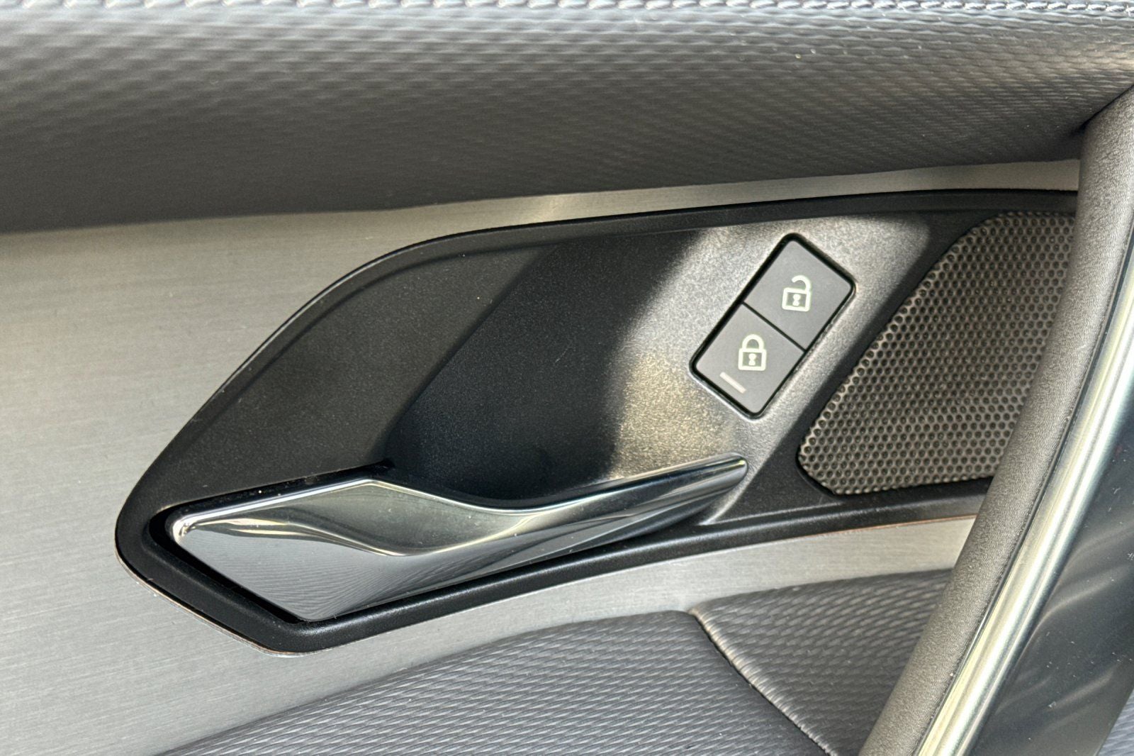 2025 Land Rover Discovery Sport SE