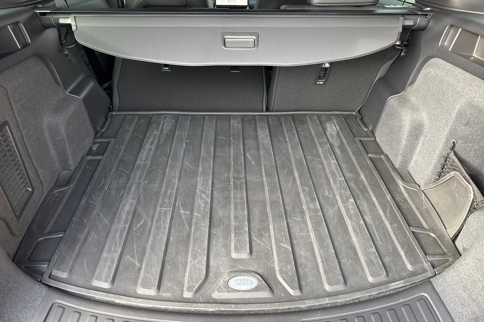 2025 Land Rover Discovery Sport SE