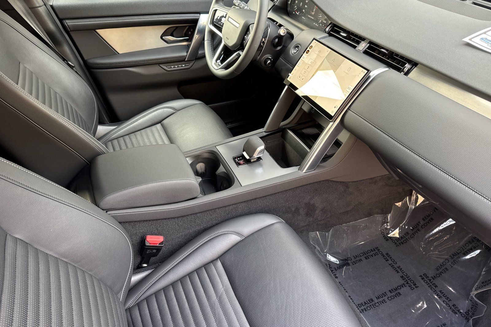 2025 Land Rover Discovery Sport SE