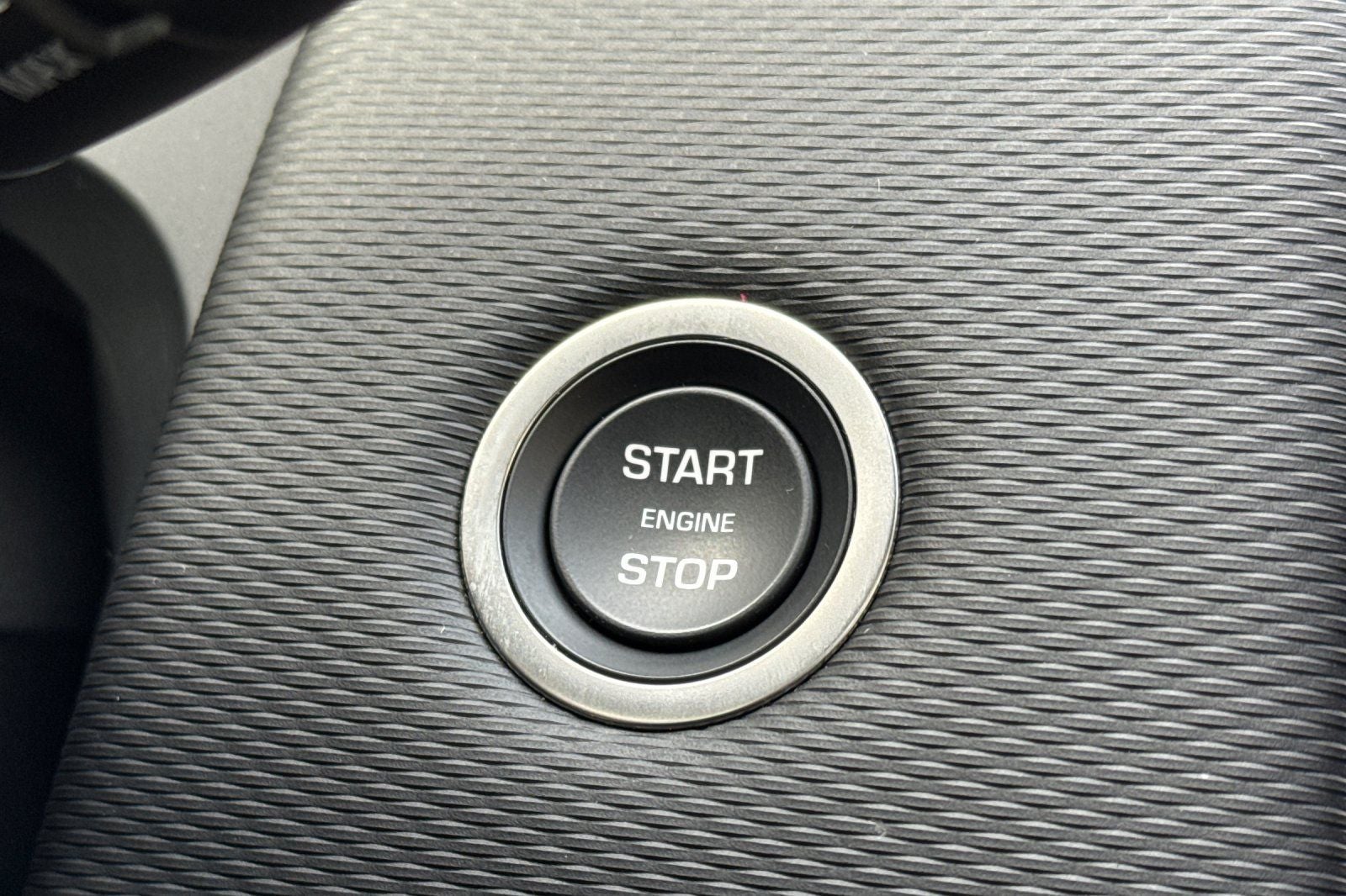 2025 Land Rover Discovery Sport SE