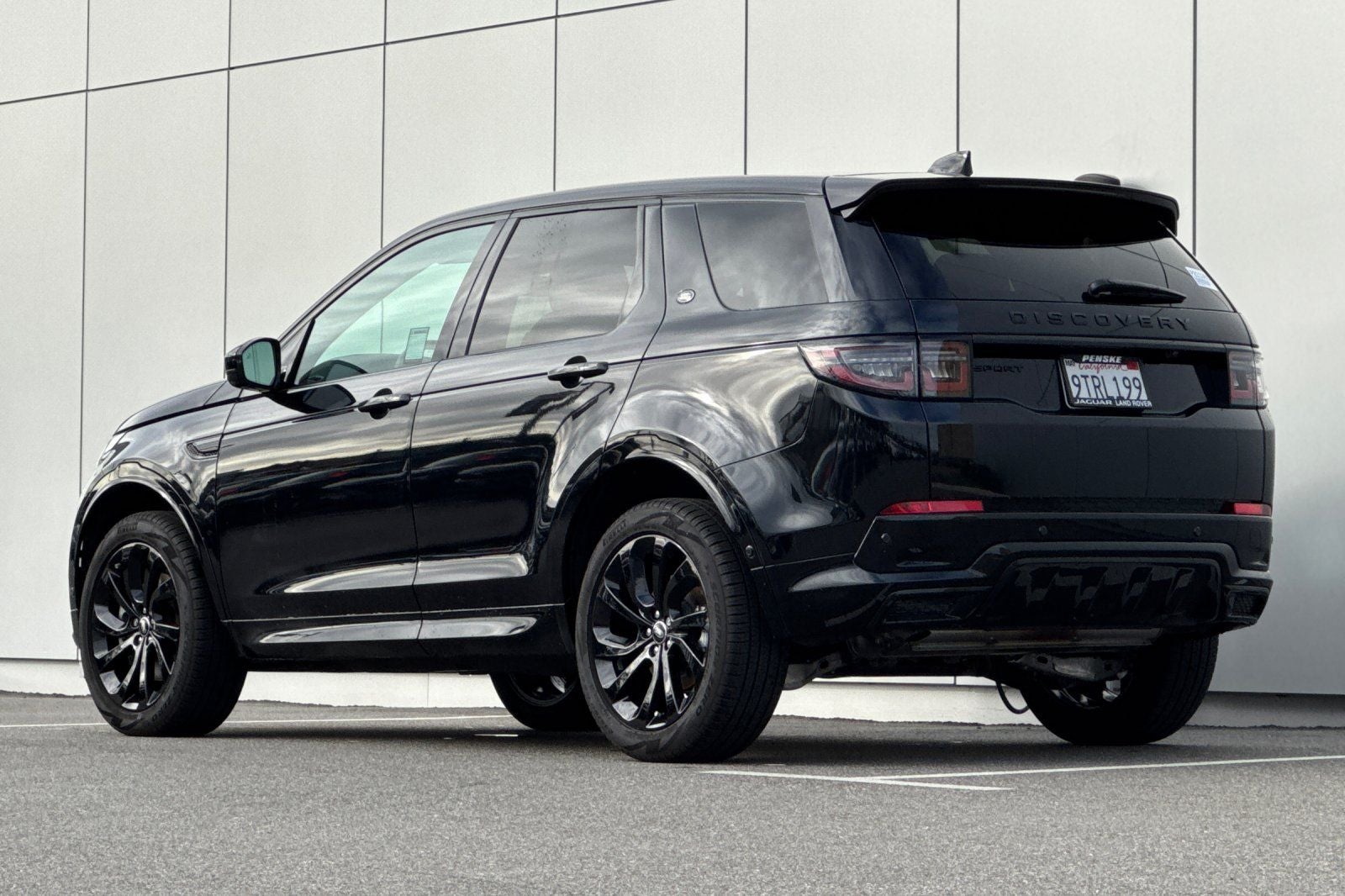 2025 Land Rover Discovery Sport SE