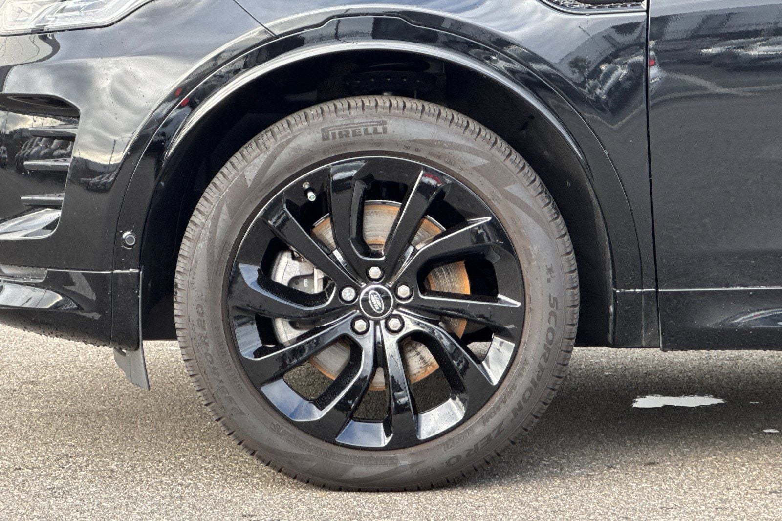 2025 Land Rover Discovery Sport SE