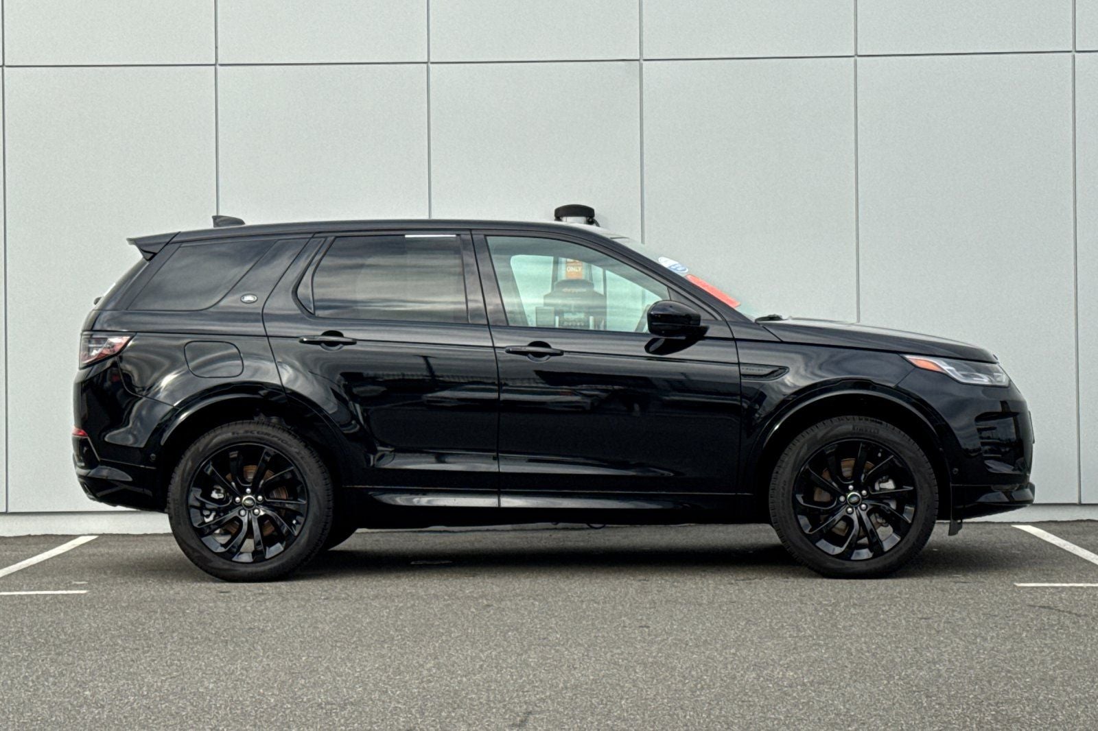 2025 Land Rover Discovery Sport SE