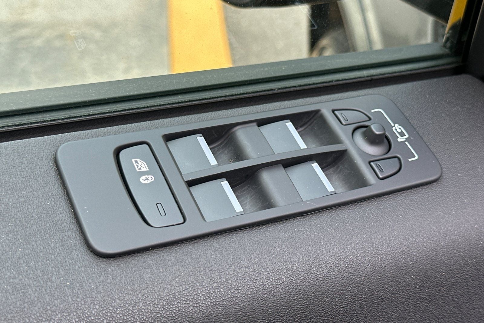 2025 Land Rover Discovery Sport SE