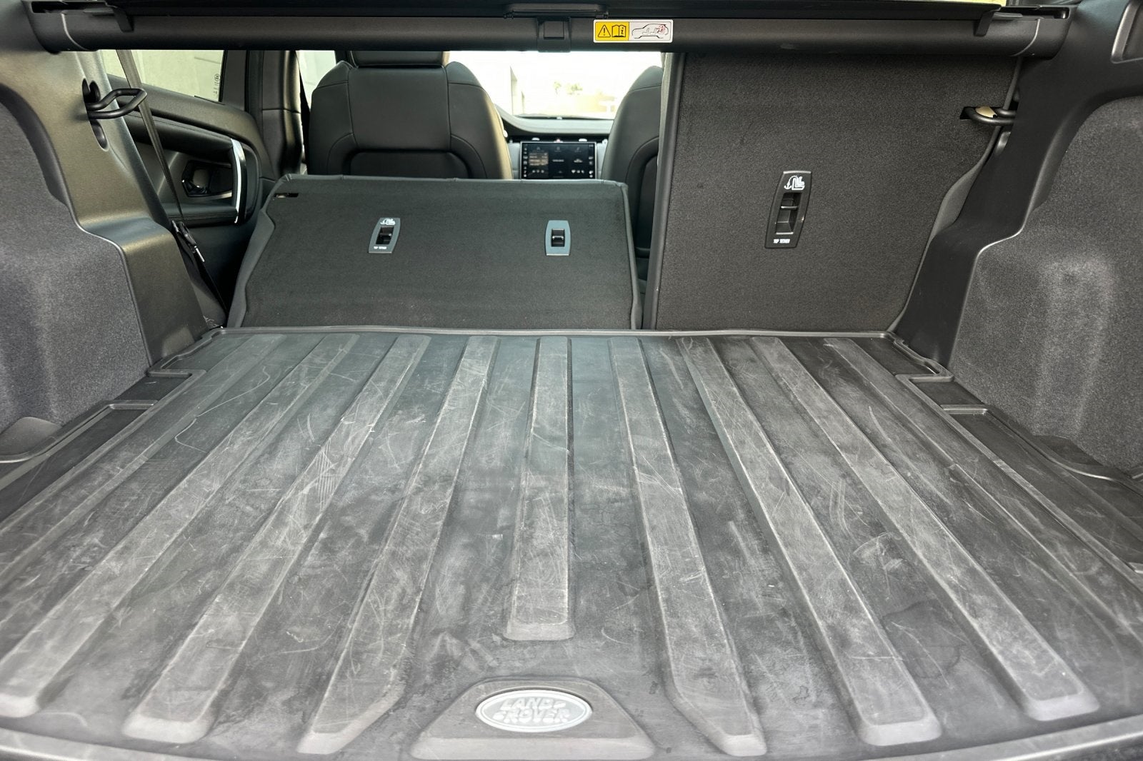 2025 Land Rover Discovery Sport SE