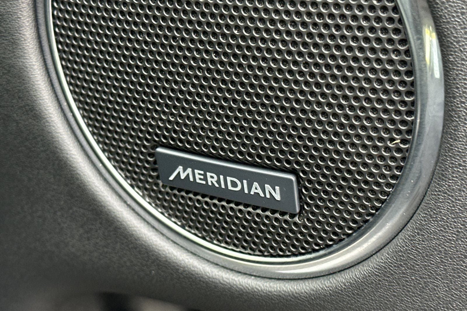 2025 Land Rover Discovery Sport SE