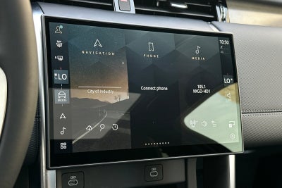 2025 Land Rover Discovery Sport SE