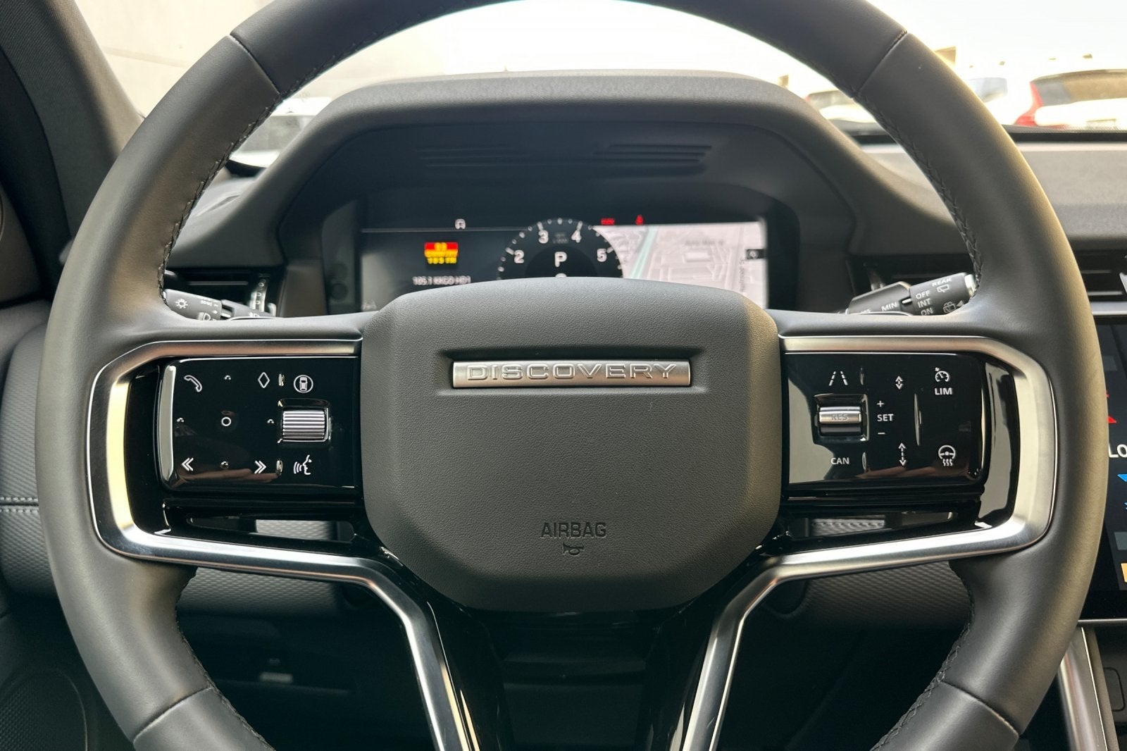 2025 Land Rover Discovery Sport SE