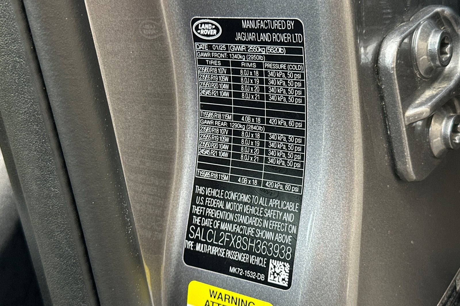 2025 Land Rover Discovery Sport SE