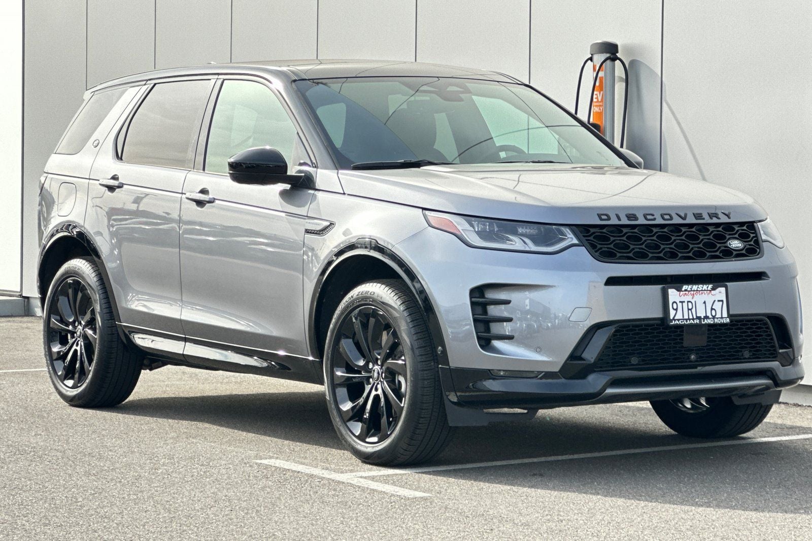 2025 Land Rover Discovery Sport SE