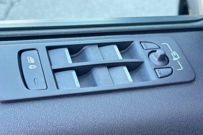 2025 Land Rover Discovery Sport SE