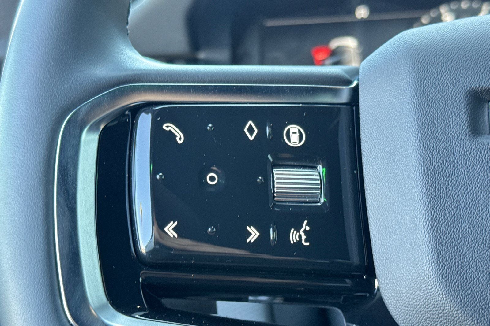 2025 Land Rover Discovery Sport SE