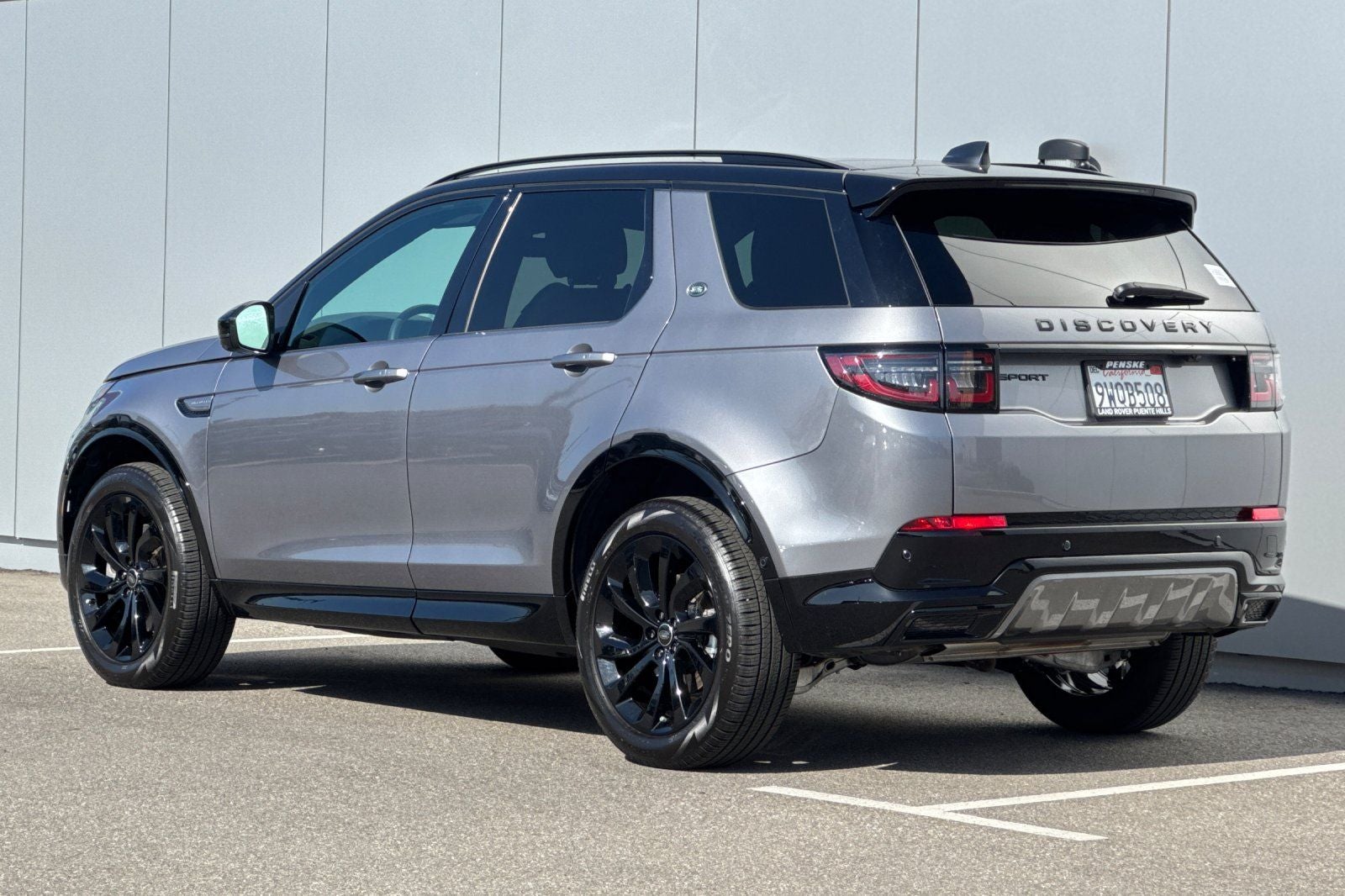 2025 Land Rover Discovery Sport SE