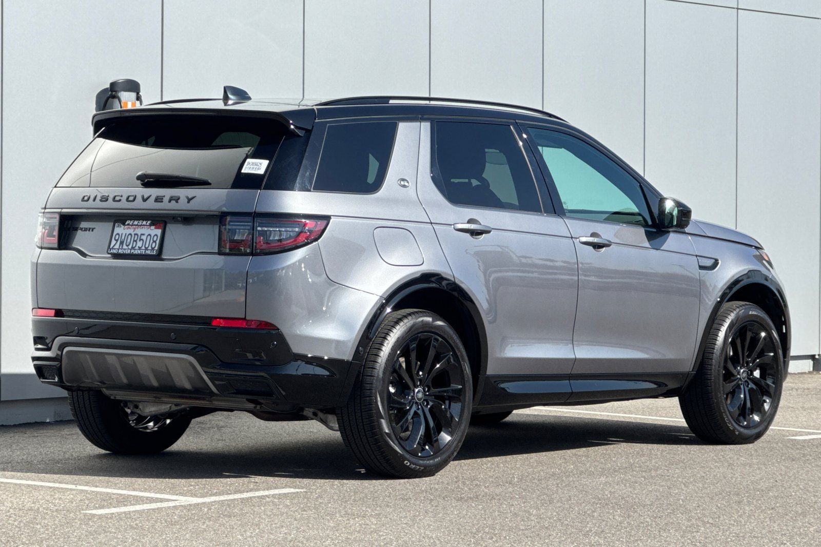 2025 Land Rover Discovery Sport SE