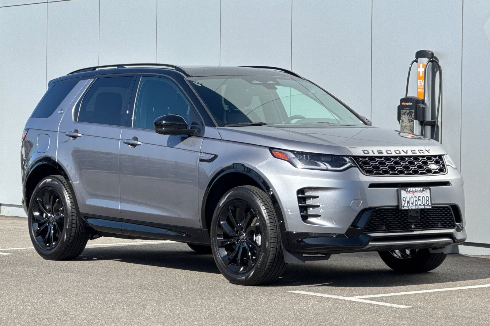 2025 Land Rover Discovery Sport SE