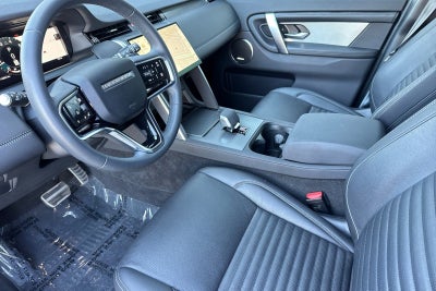 2025 Land Rover Discovery Sport SE